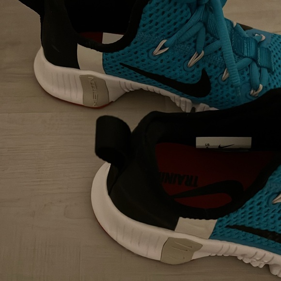 Nike Free Metcon 3
Men's Training Shoe size 6….. women’s size 7 - Picture 8 of 9